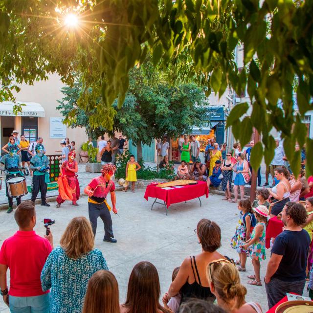 Les Grimaldines Dans Les Rues Festival Golfe De Saint Tropez (61)